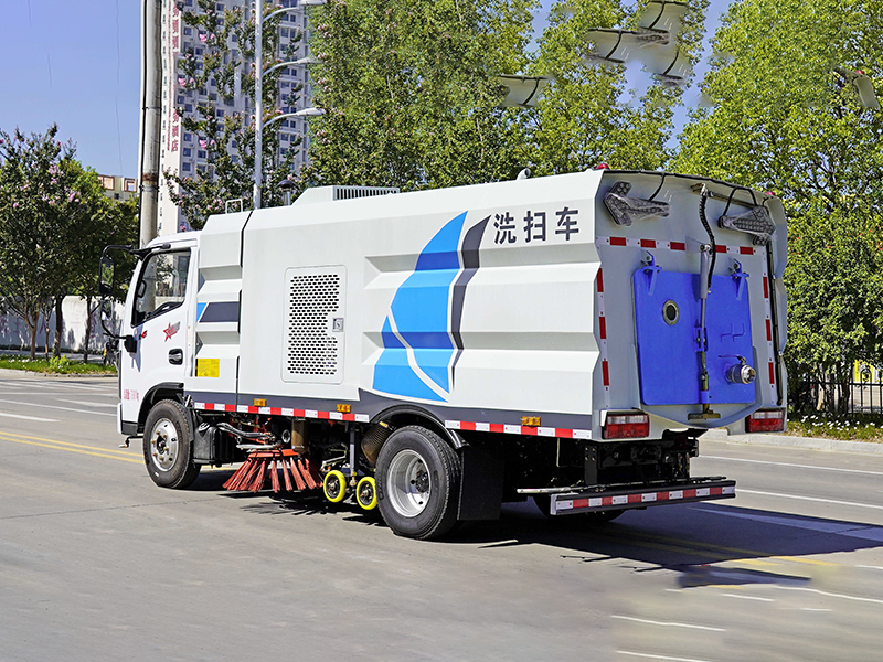 小多利卡洗扫车